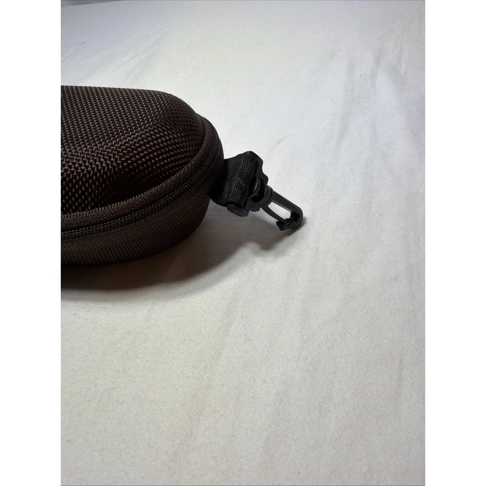 MAUI JIM Sunglasses Zippered Hard Clam Shell Sport Case Brown w/ Carabiner Clip